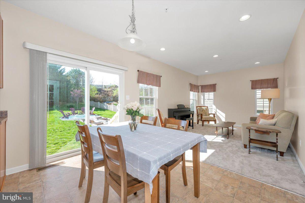 CLOVER RIDGE - Residential