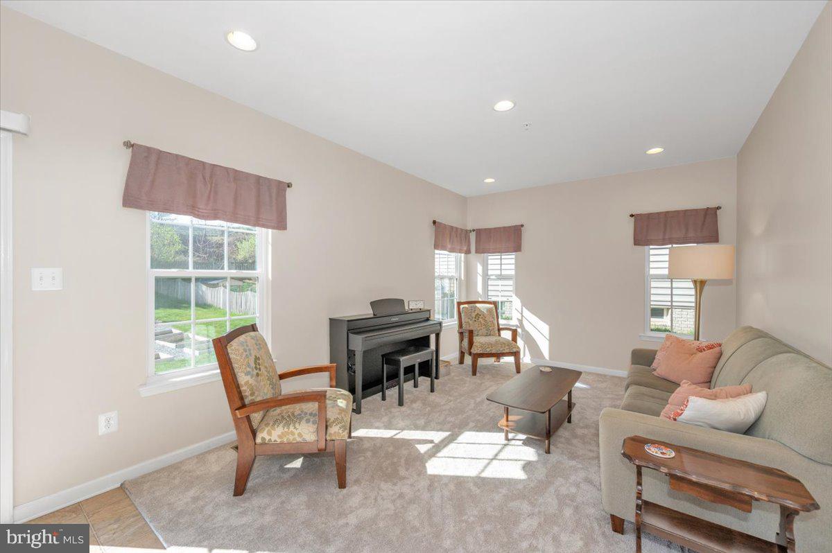 CLOVER RIDGE - Residential