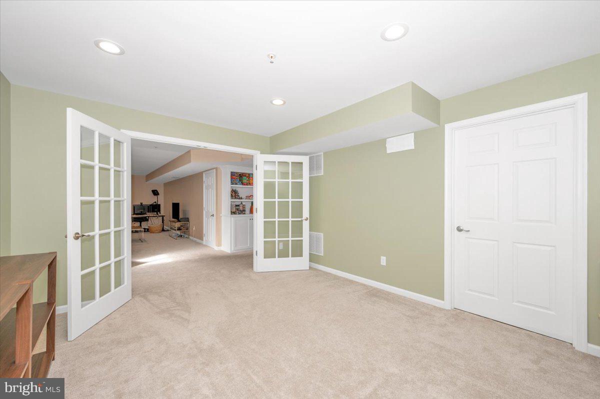 CLOVER RIDGE - Residential