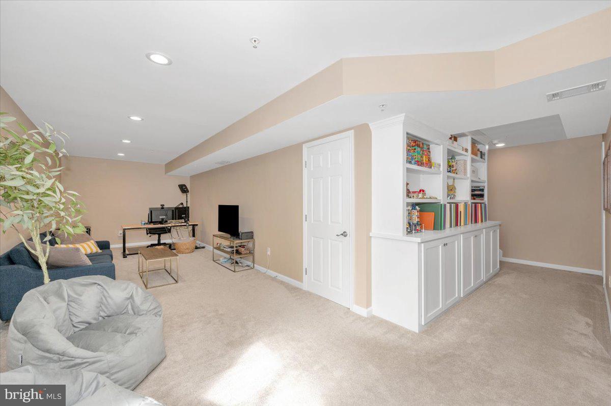 CLOVER RIDGE - Residential