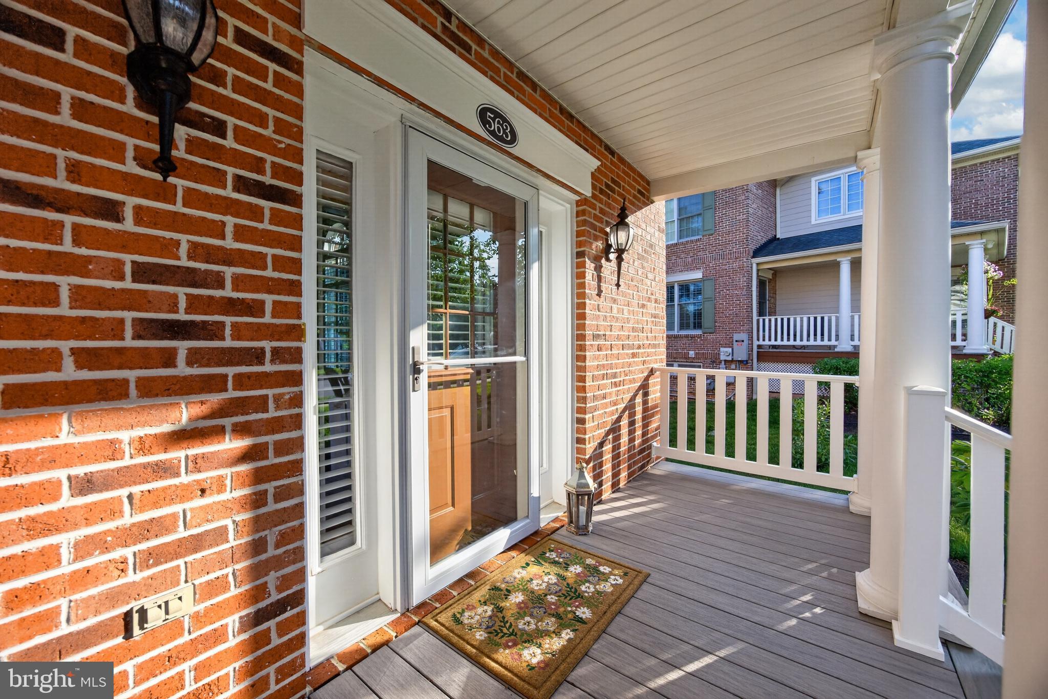 563 GRAMERCY LANE