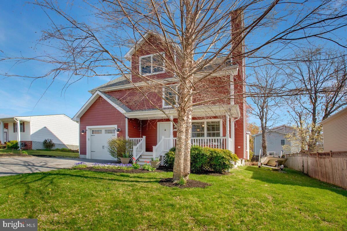 WOODLAND BEACH - Residential