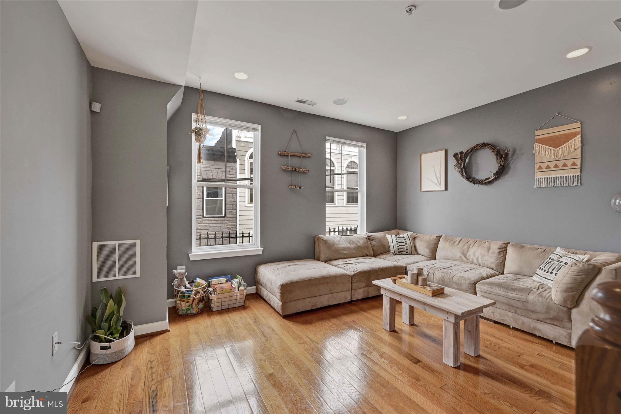 BUTCHERS HILL - Residential