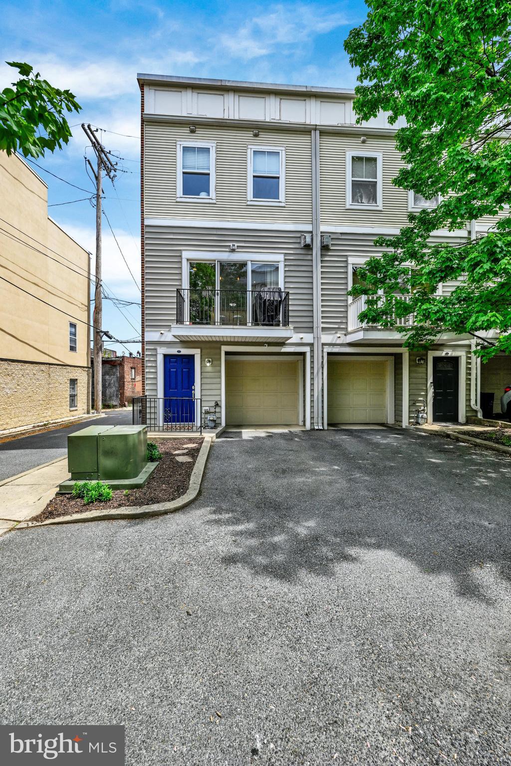 BUTCHERS HILL - Residential