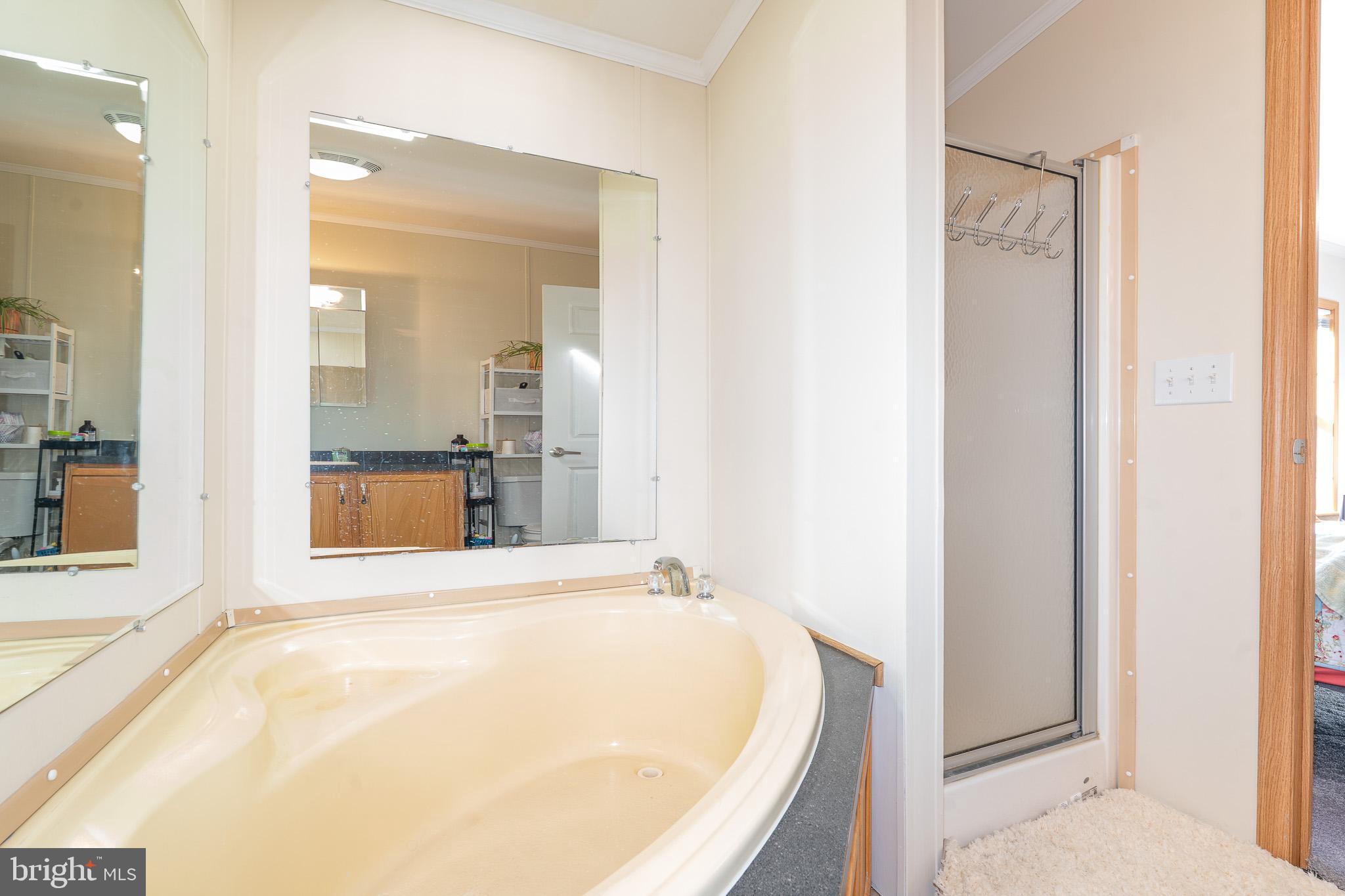 BISCAYNE BAY VILLAGE - Residential