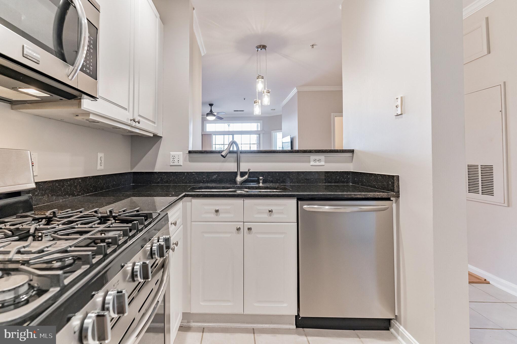 WESTBRIAR CONDOMINIUMS - Residential Lease