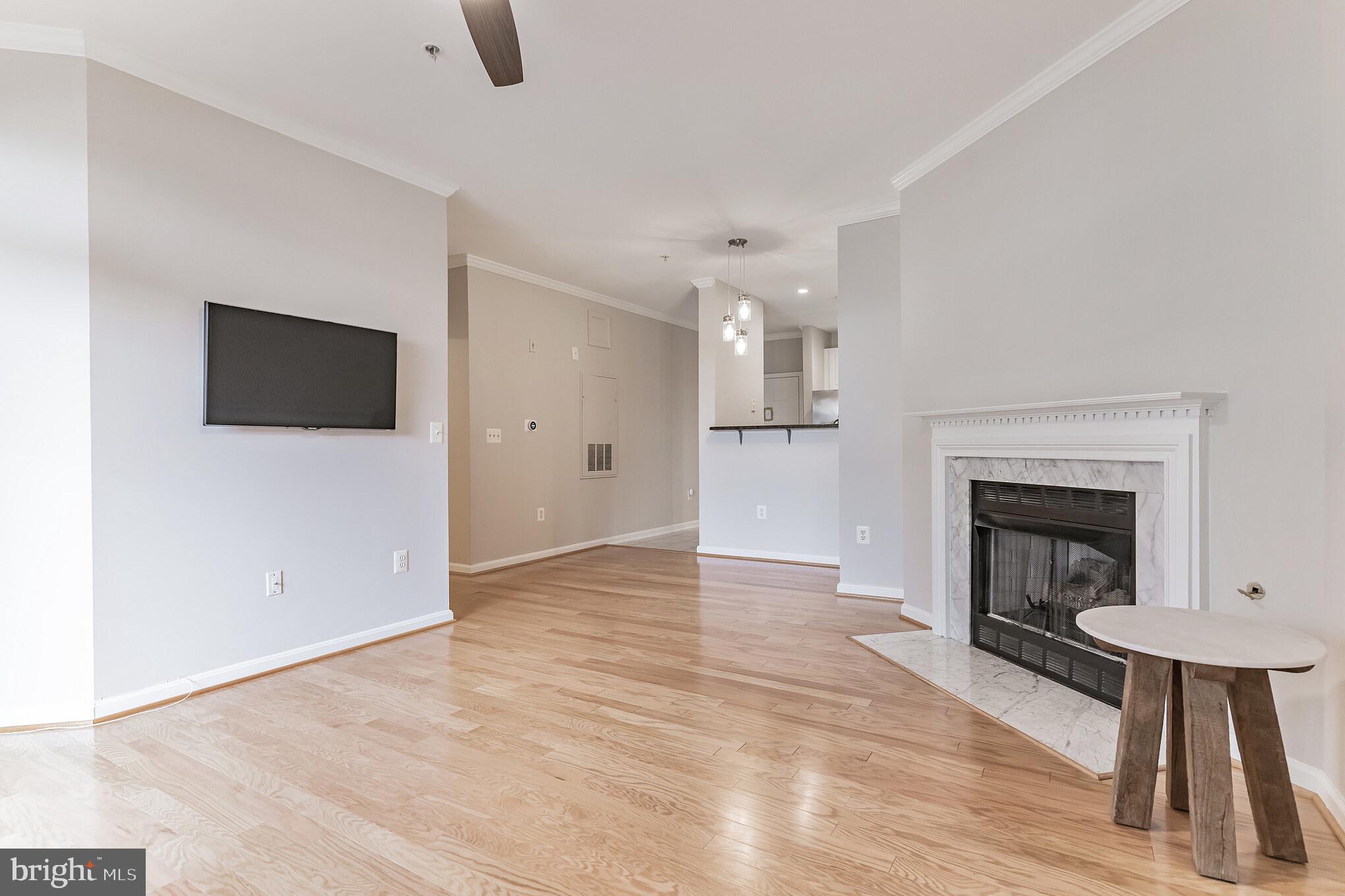 WESTBRIAR CONDOMINIUMS - Residential Lease