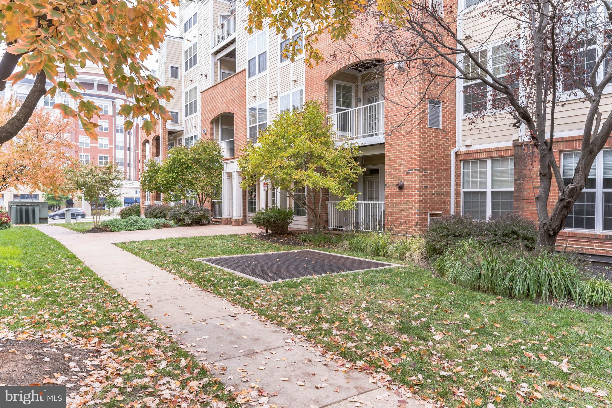 WESTBRIAR CONDOMINIUMS - Residential Lease