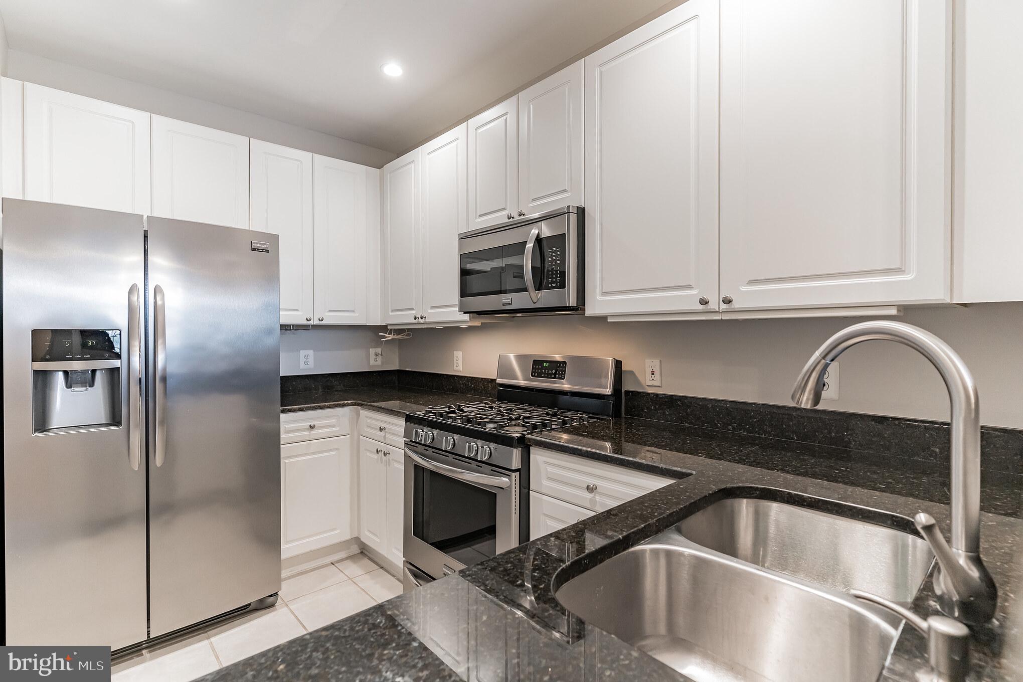 WESTBRIAR CONDOMINIUMS - Residential Lease