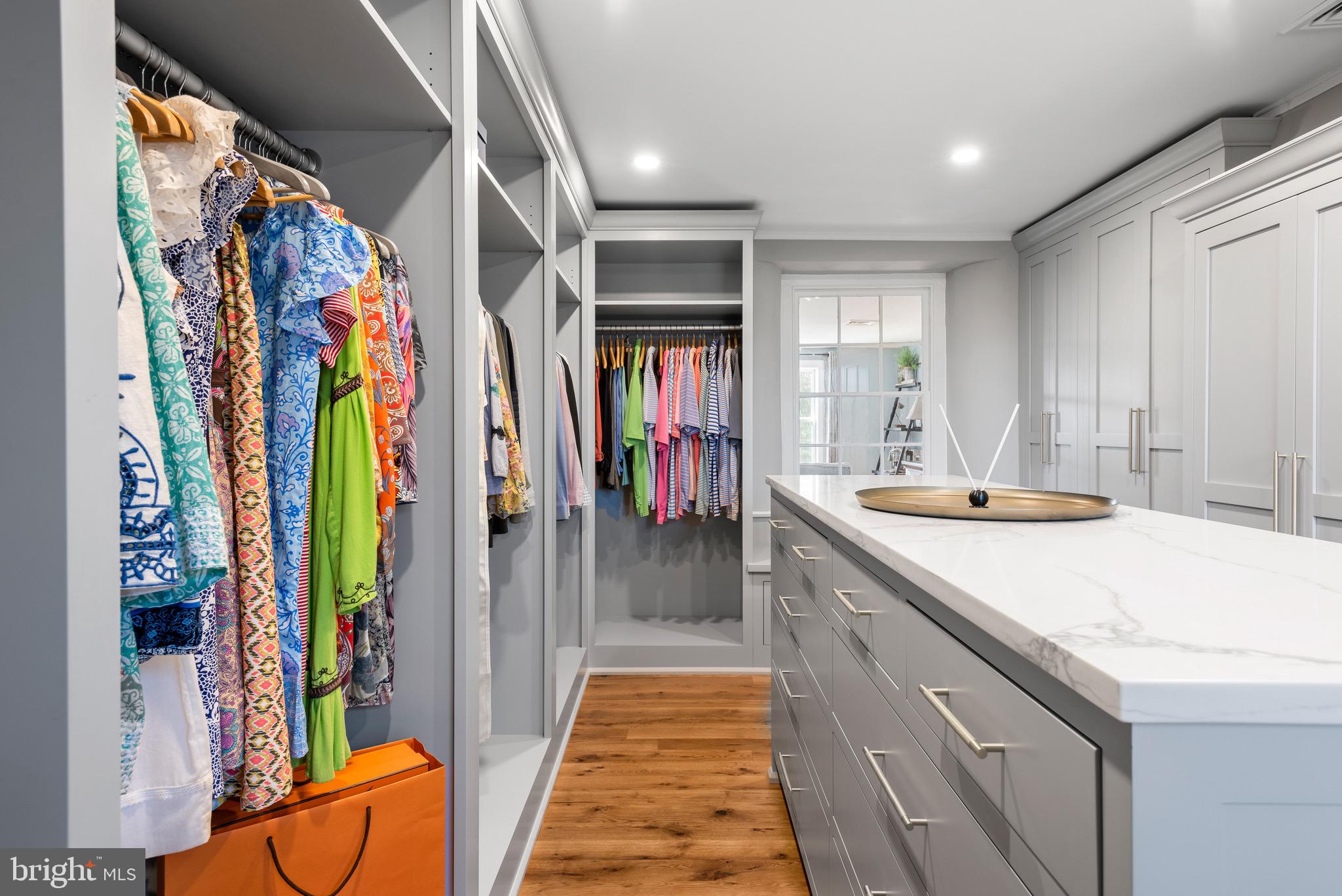 RADNOR HUNT - Residential