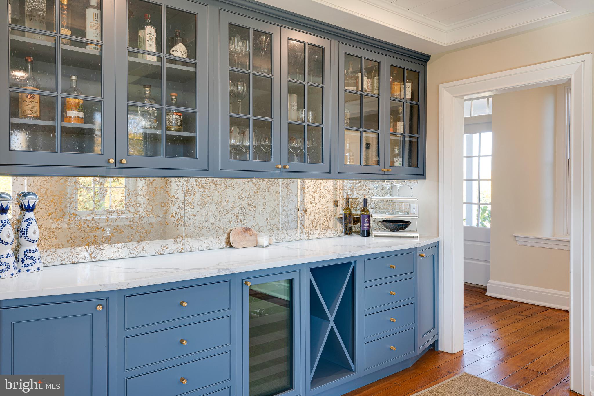 RADNOR HUNT - Residential