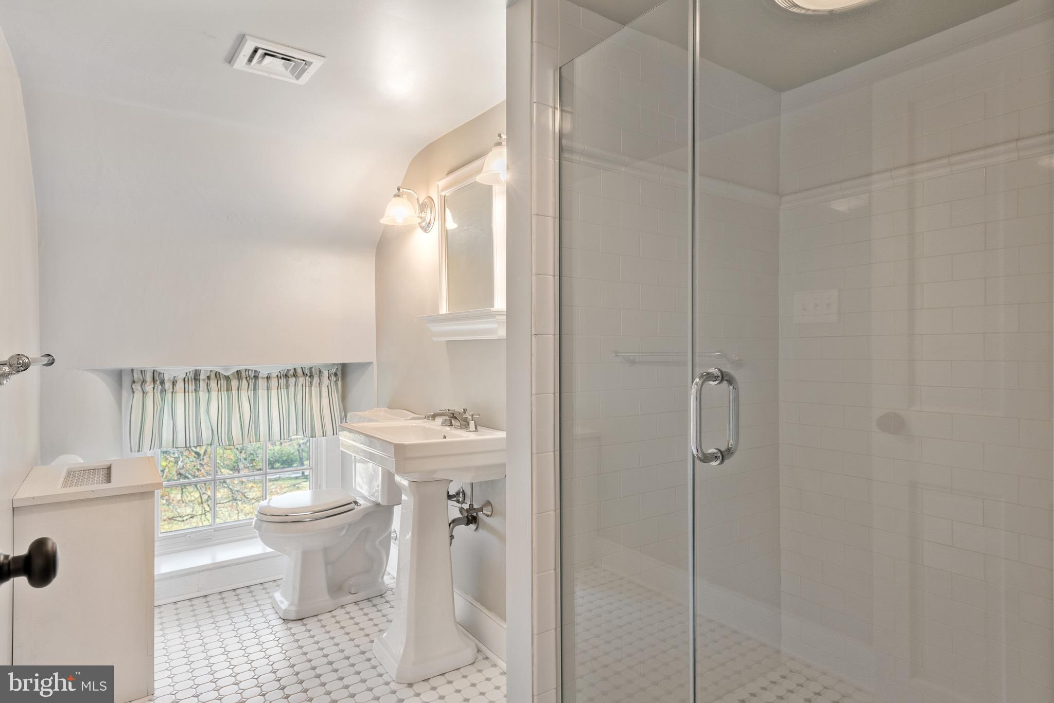 RADNOR HUNT - Residential