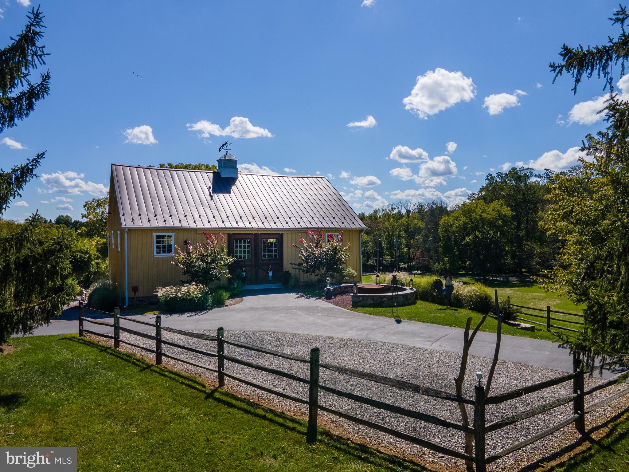RADNOR HUNT - Residential