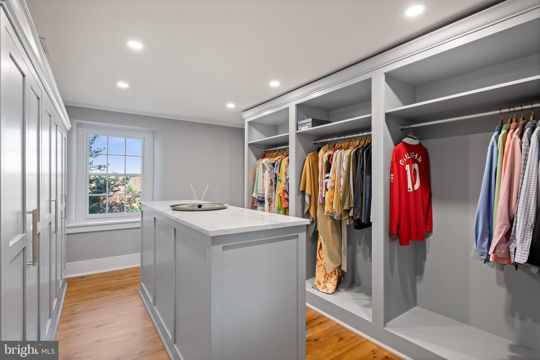 RADNOR HUNT - Residential