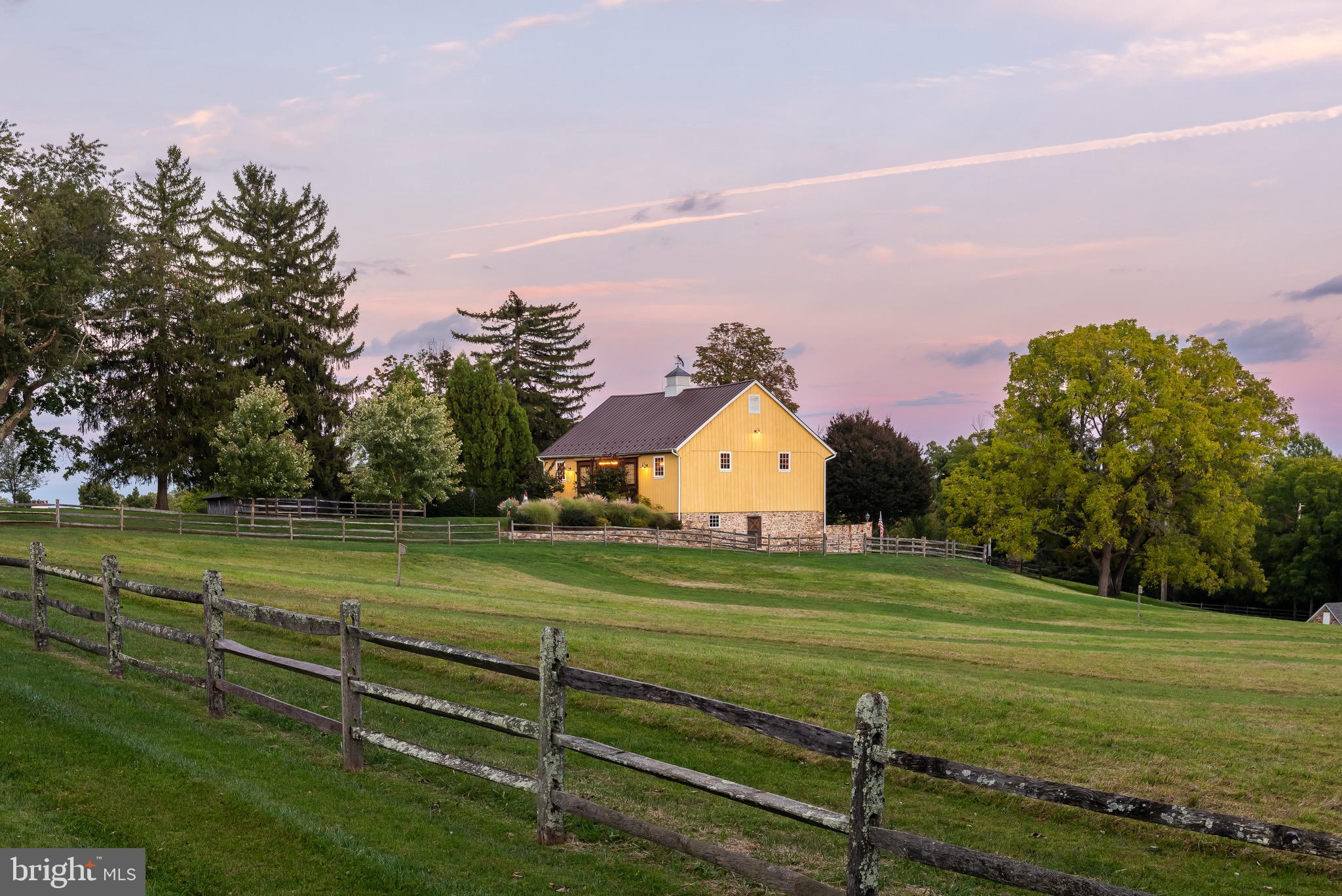 RADNOR HUNT - Residential