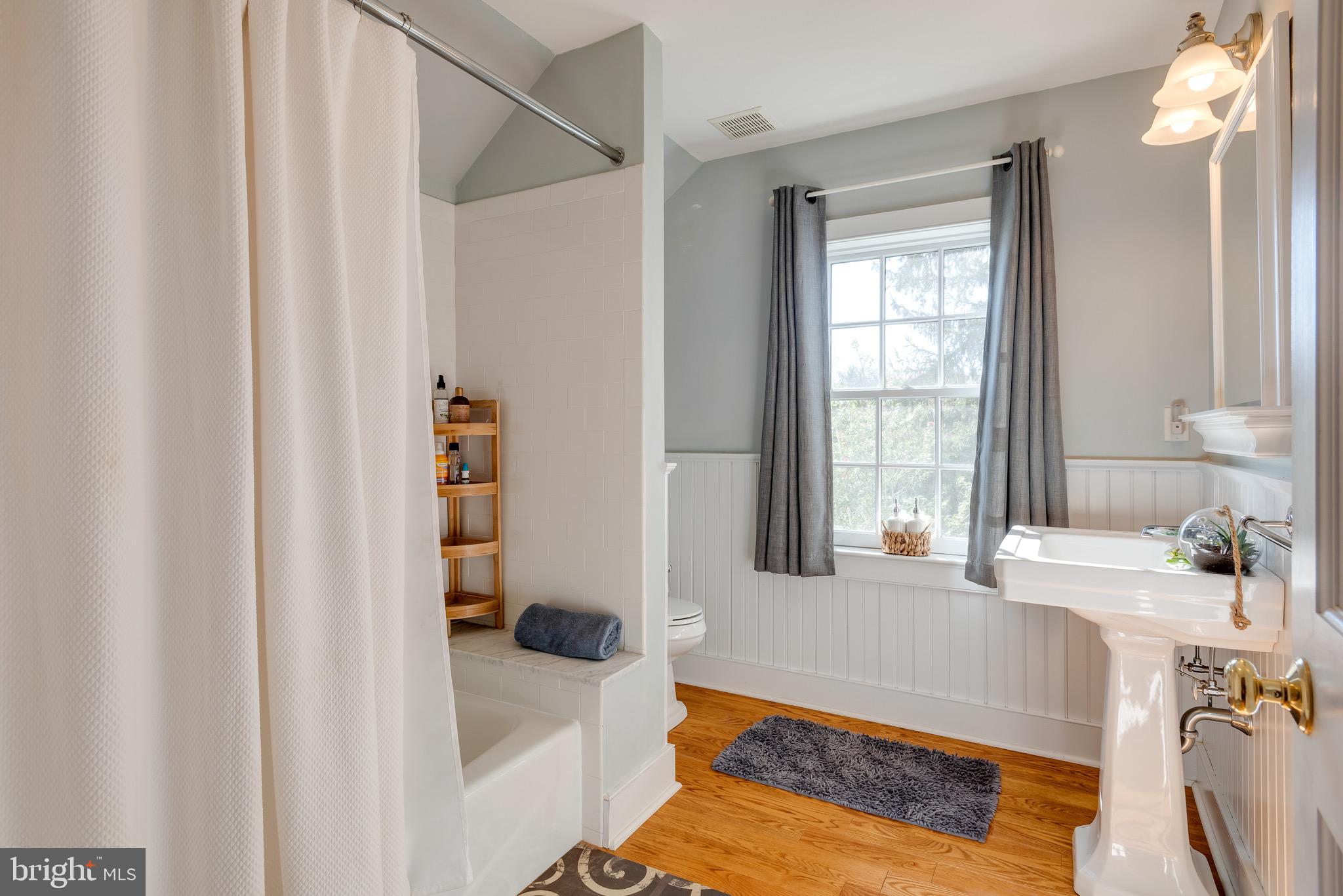 RADNOR HUNT - Residential