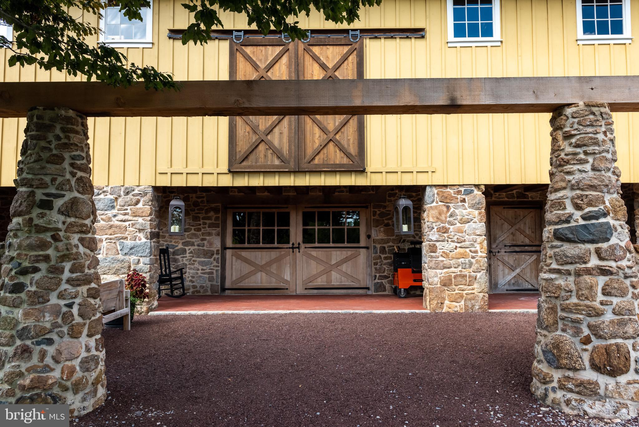 RADNOR HUNT - Residential