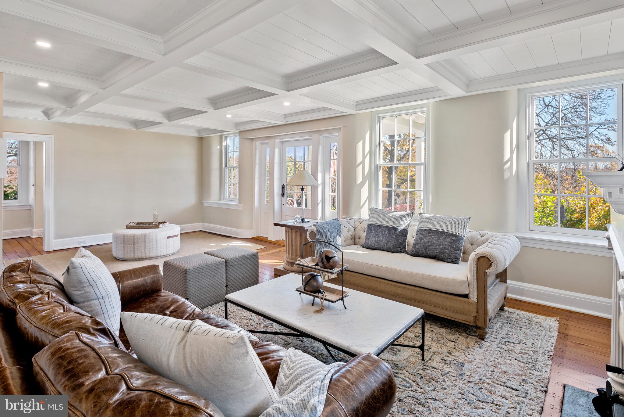 RADNOR HUNT - Residential