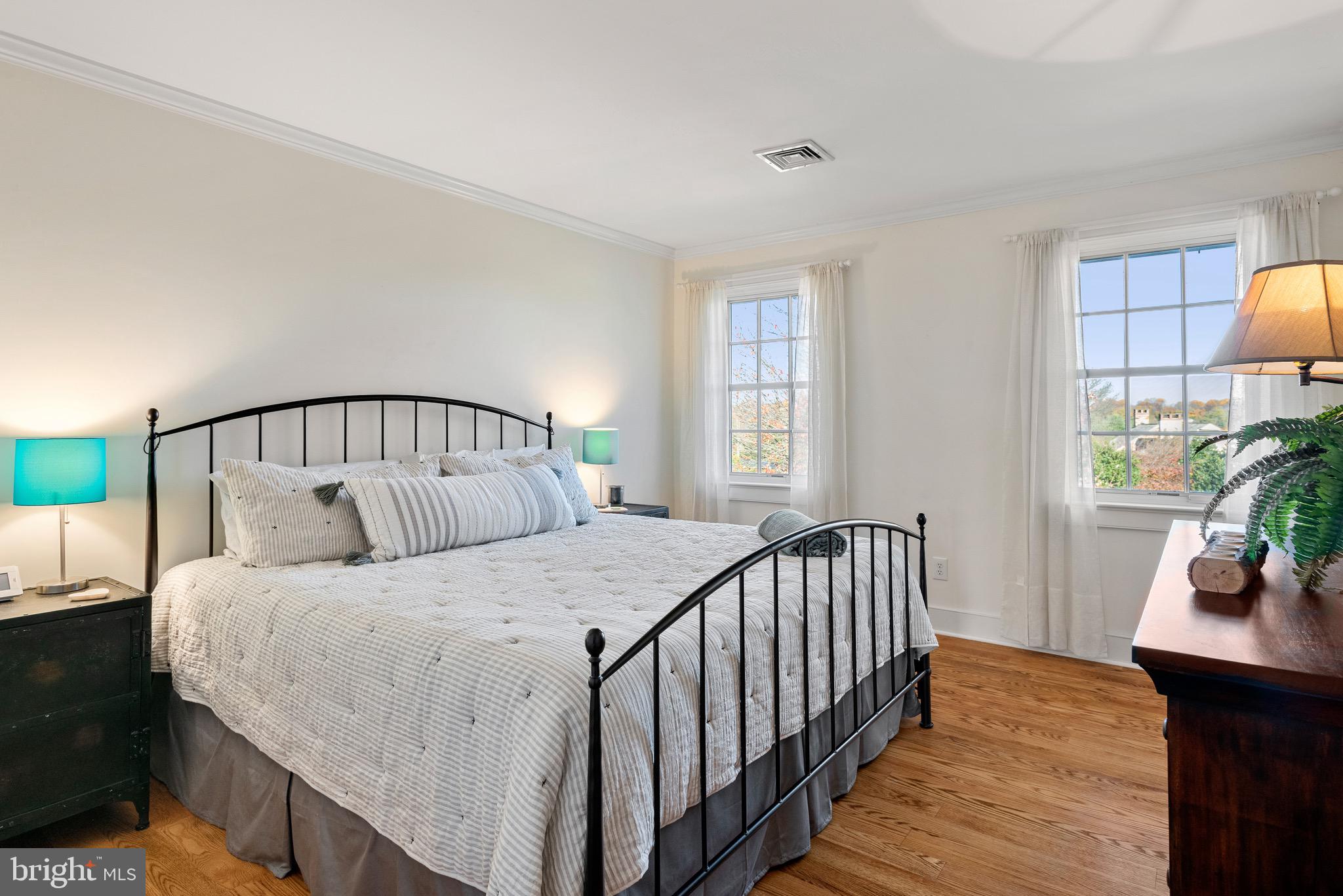 RADNOR HUNT - Residential