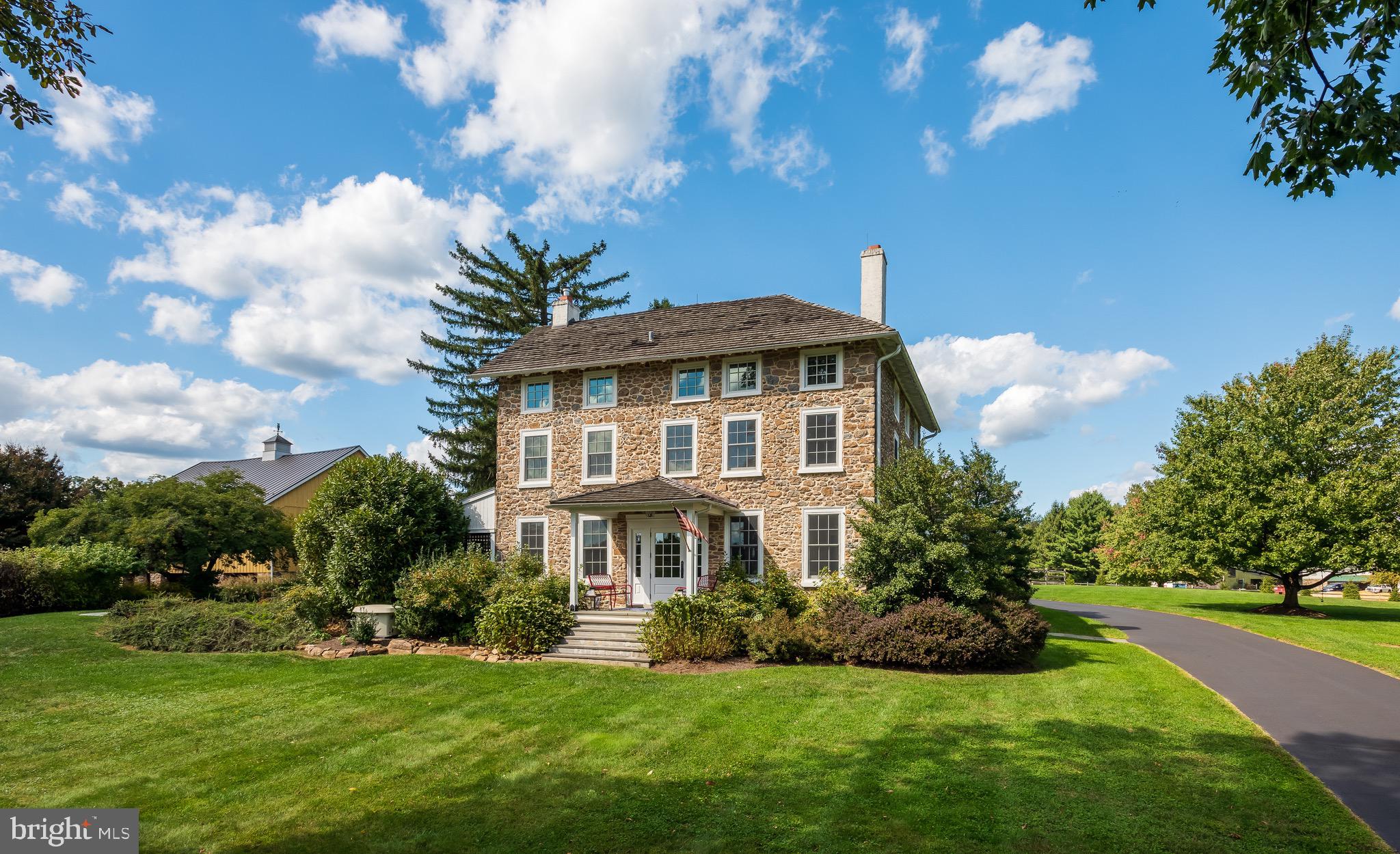 RADNOR HUNT - Residential