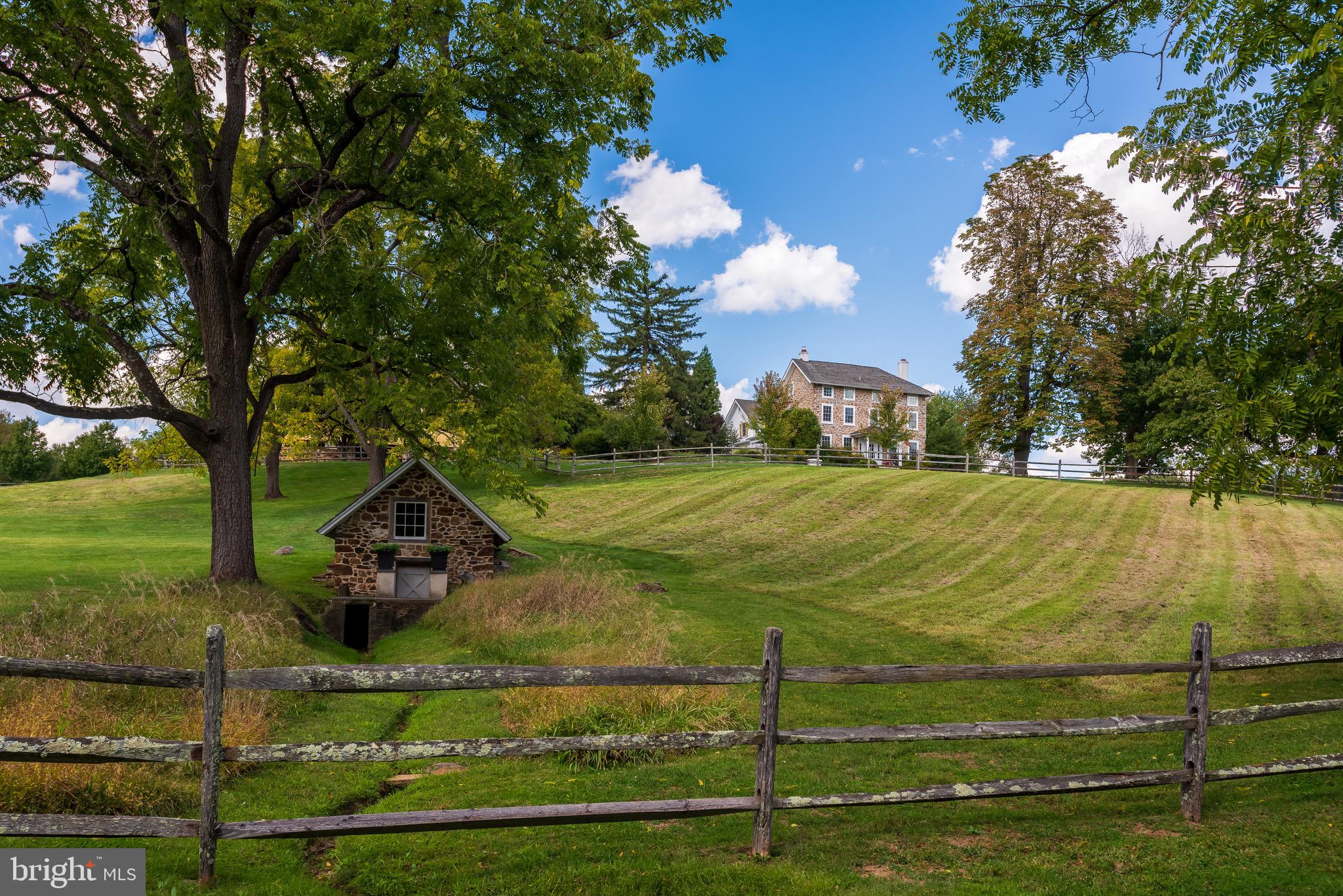 RADNOR HUNT - Residential