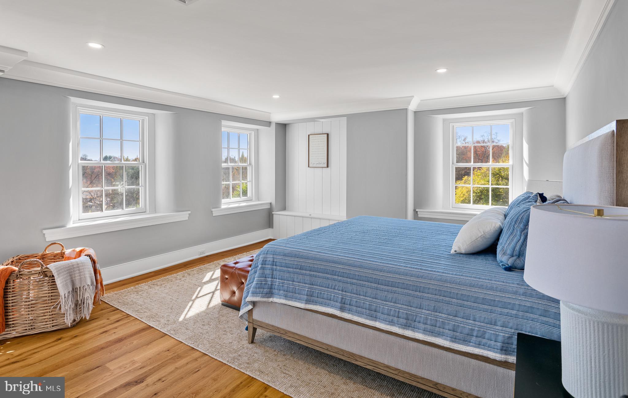 RADNOR HUNT - Residential