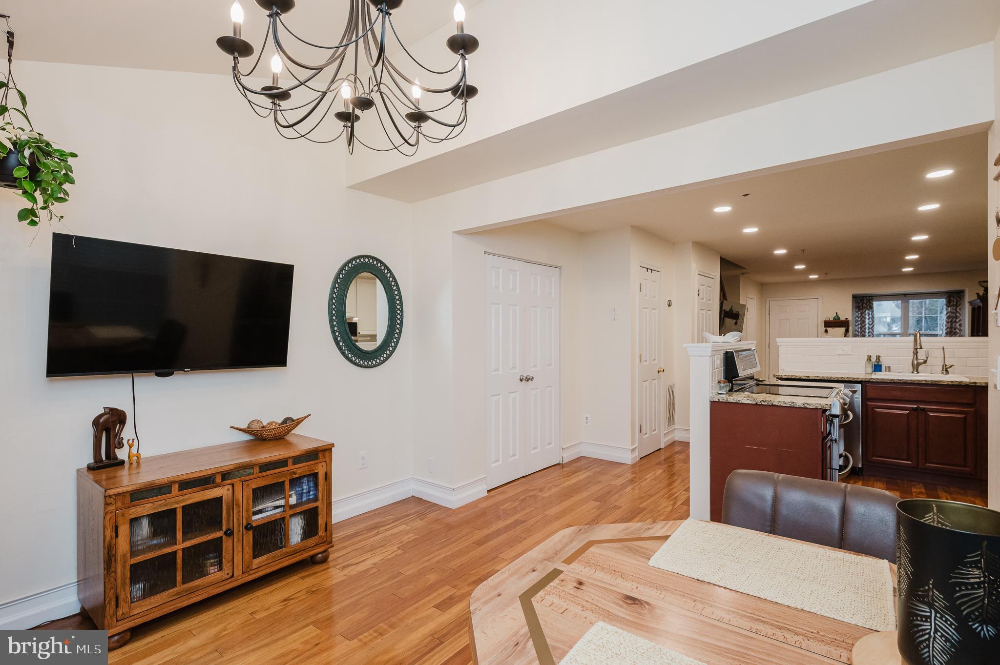 HARFORD TOWN - Residential