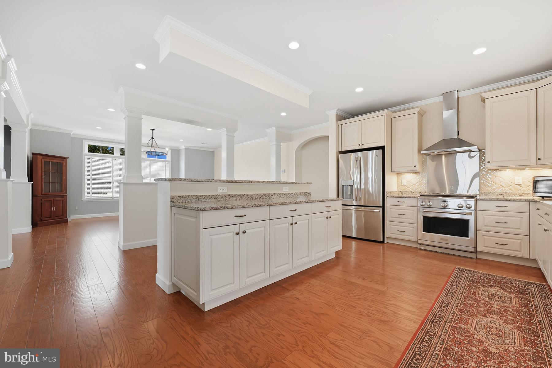 MAGOTHY MANOR - Residential