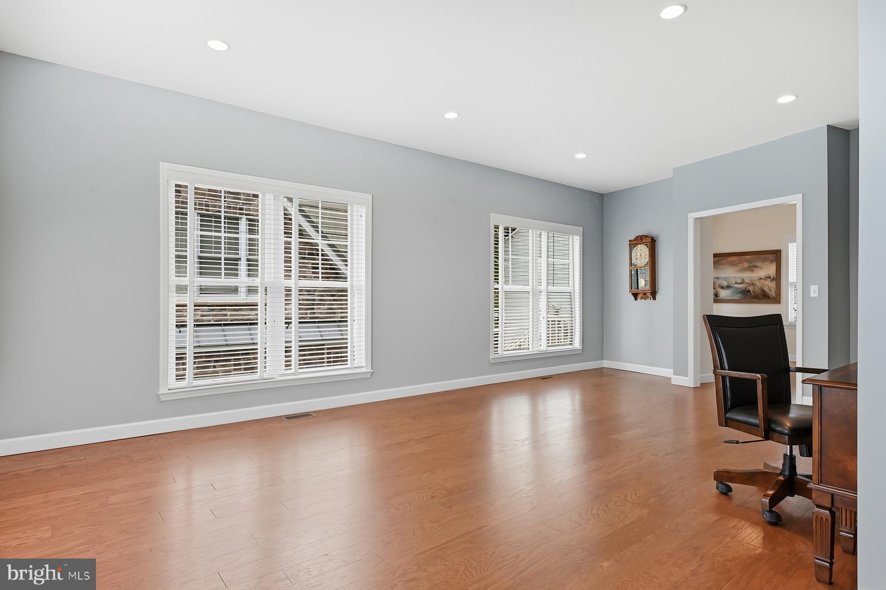 MAGOTHY MANOR - Residential