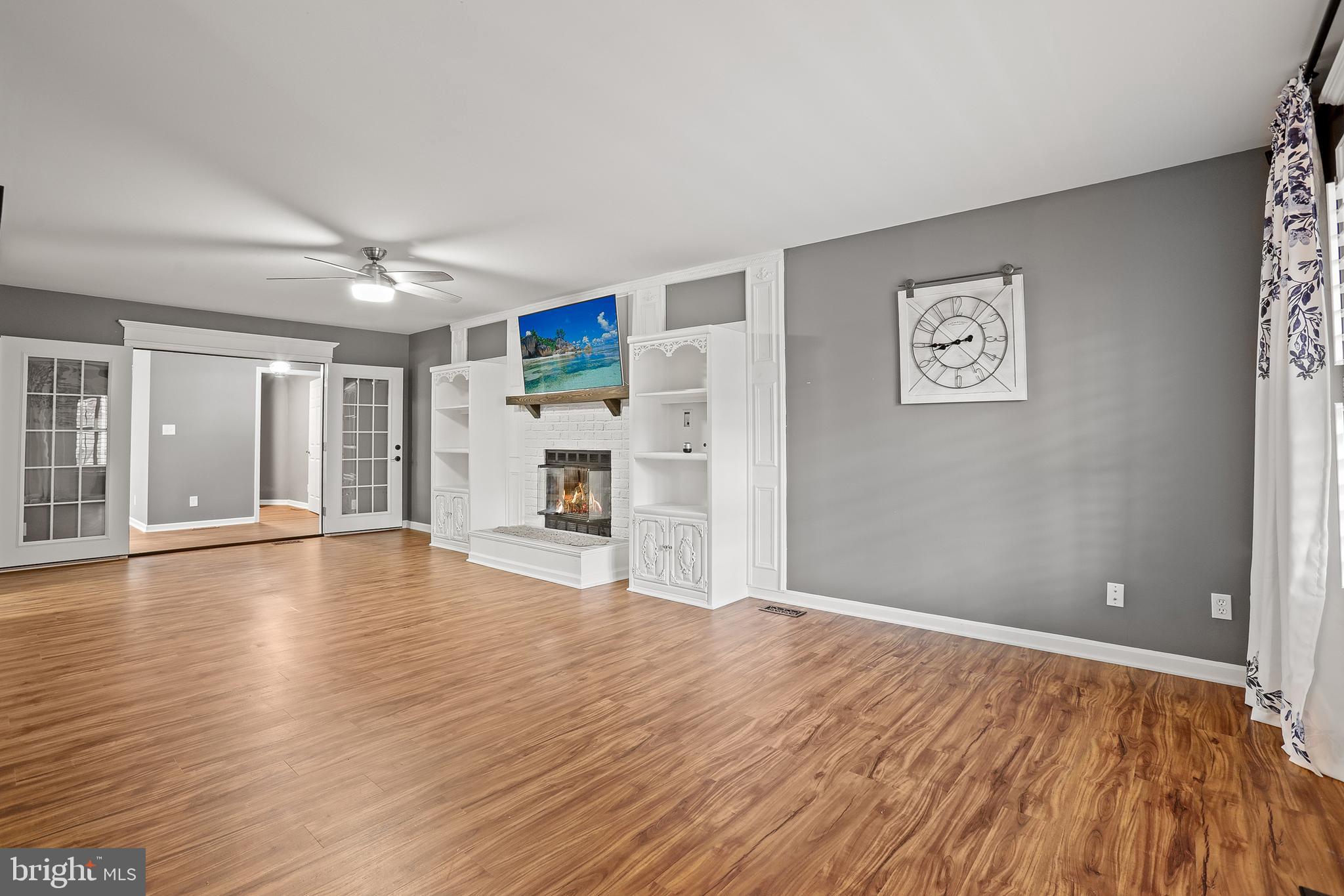 RIDGE POINTE - Residential