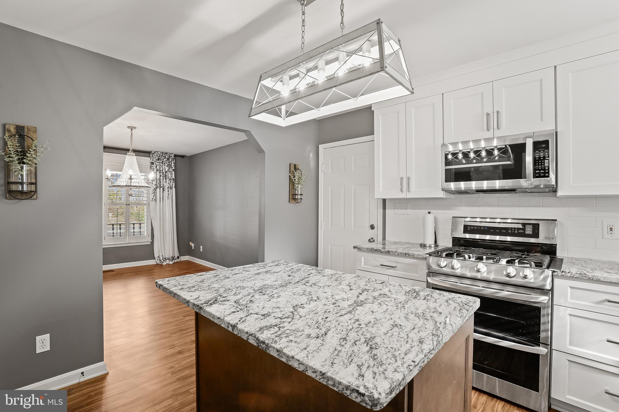 RIDGE POINTE - Residential