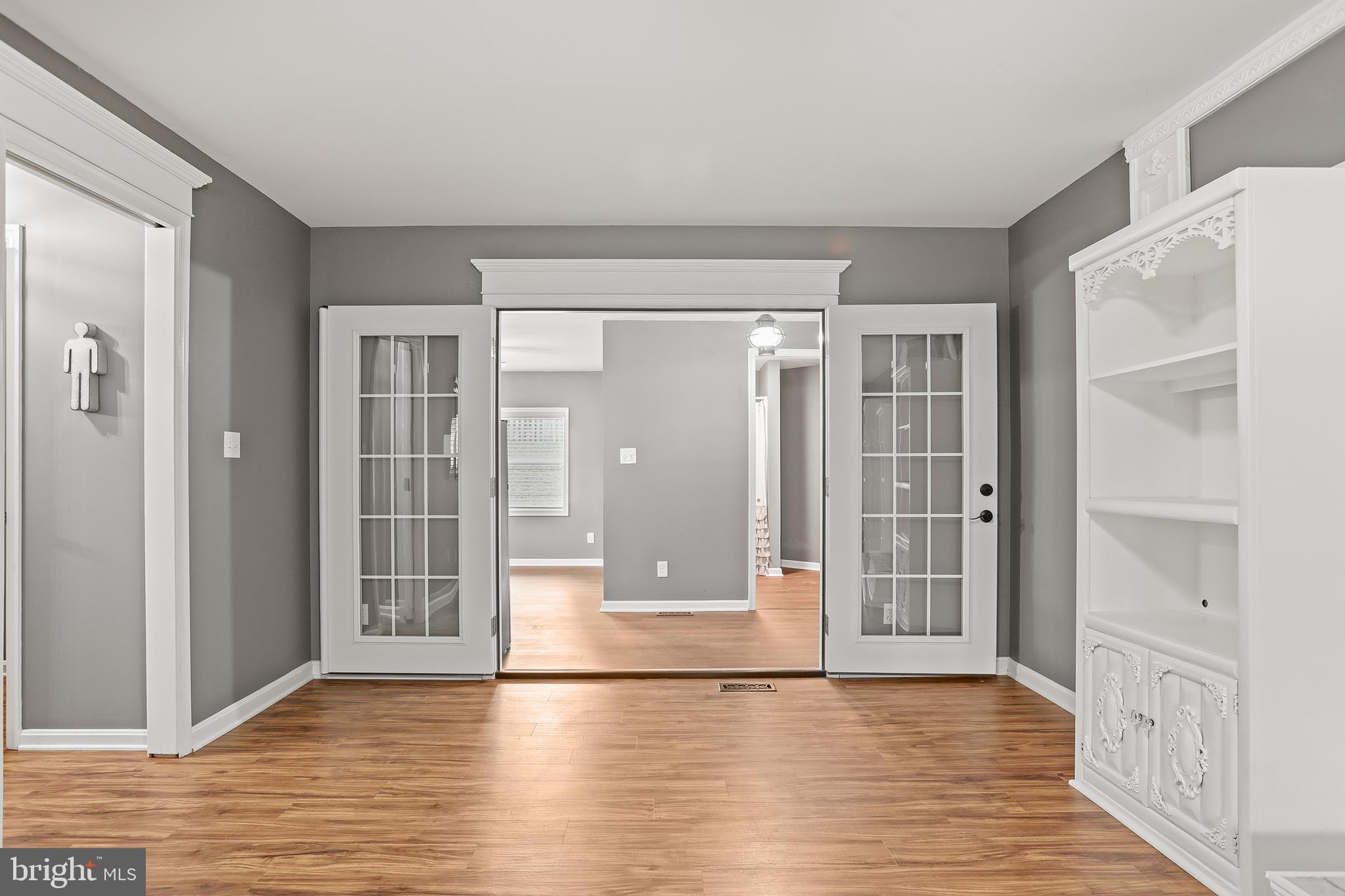 RIDGE POINTE - Residential