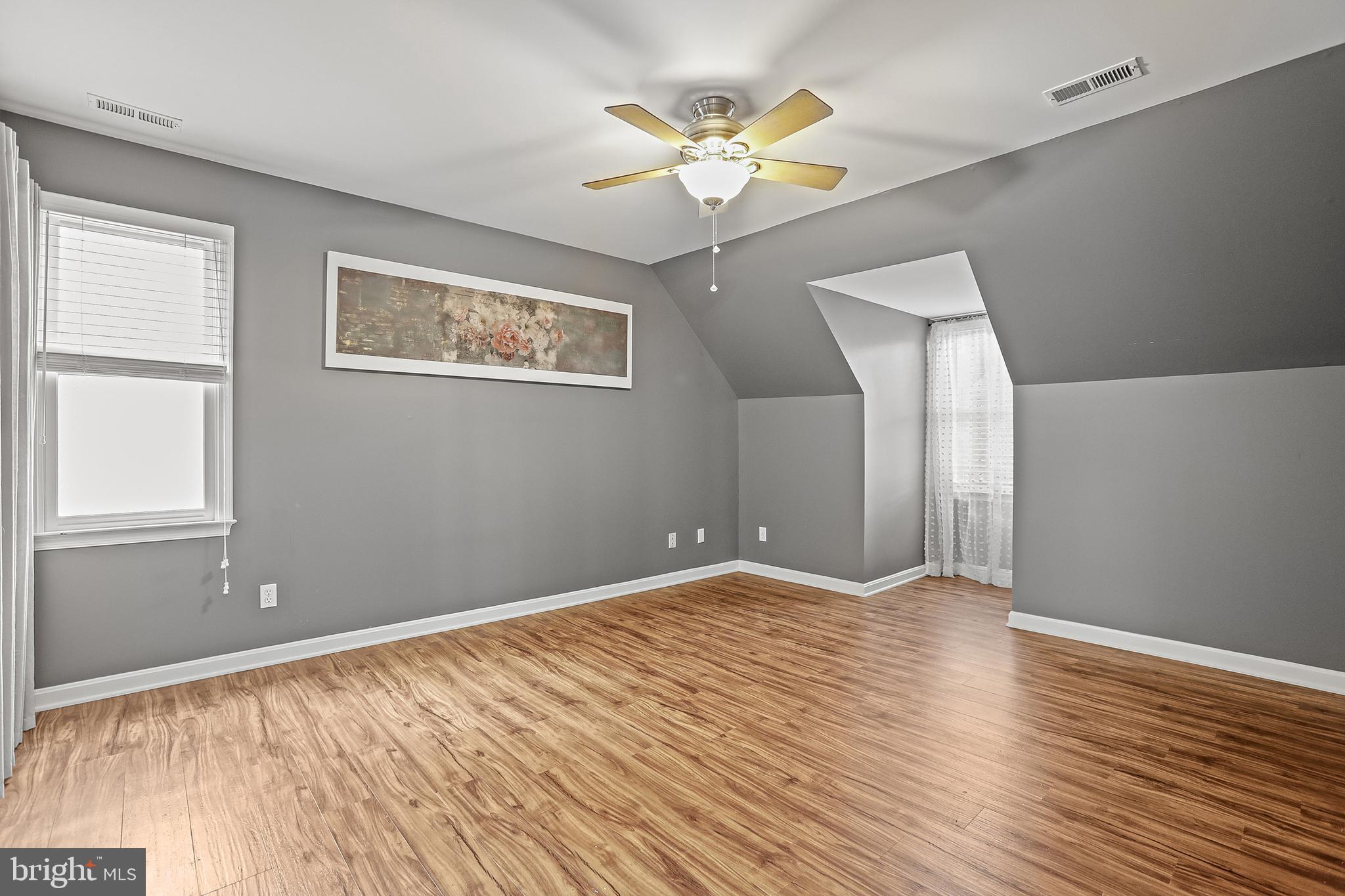 RIDGE POINTE - Residential