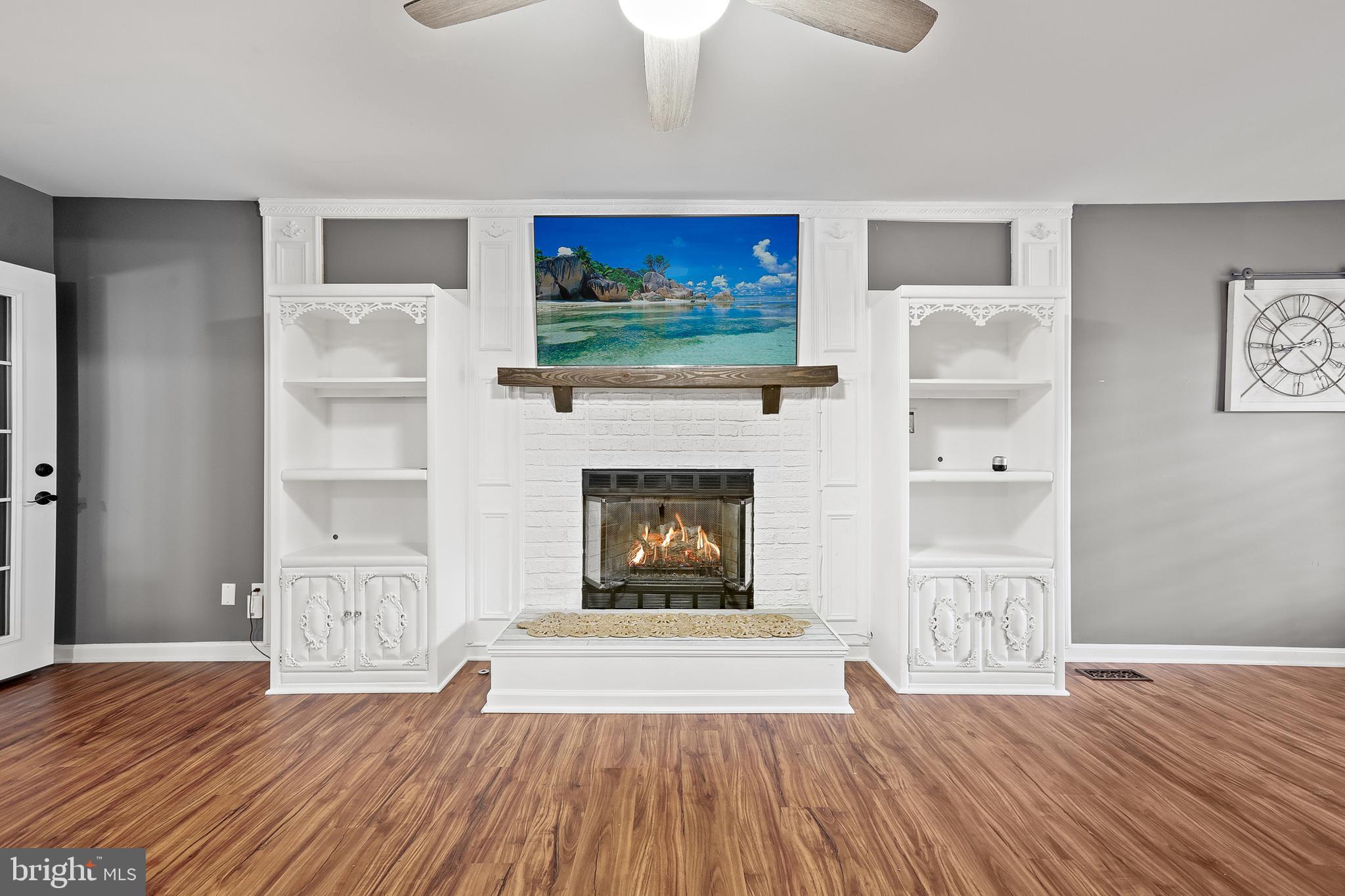 RIDGE POINTE - Residential