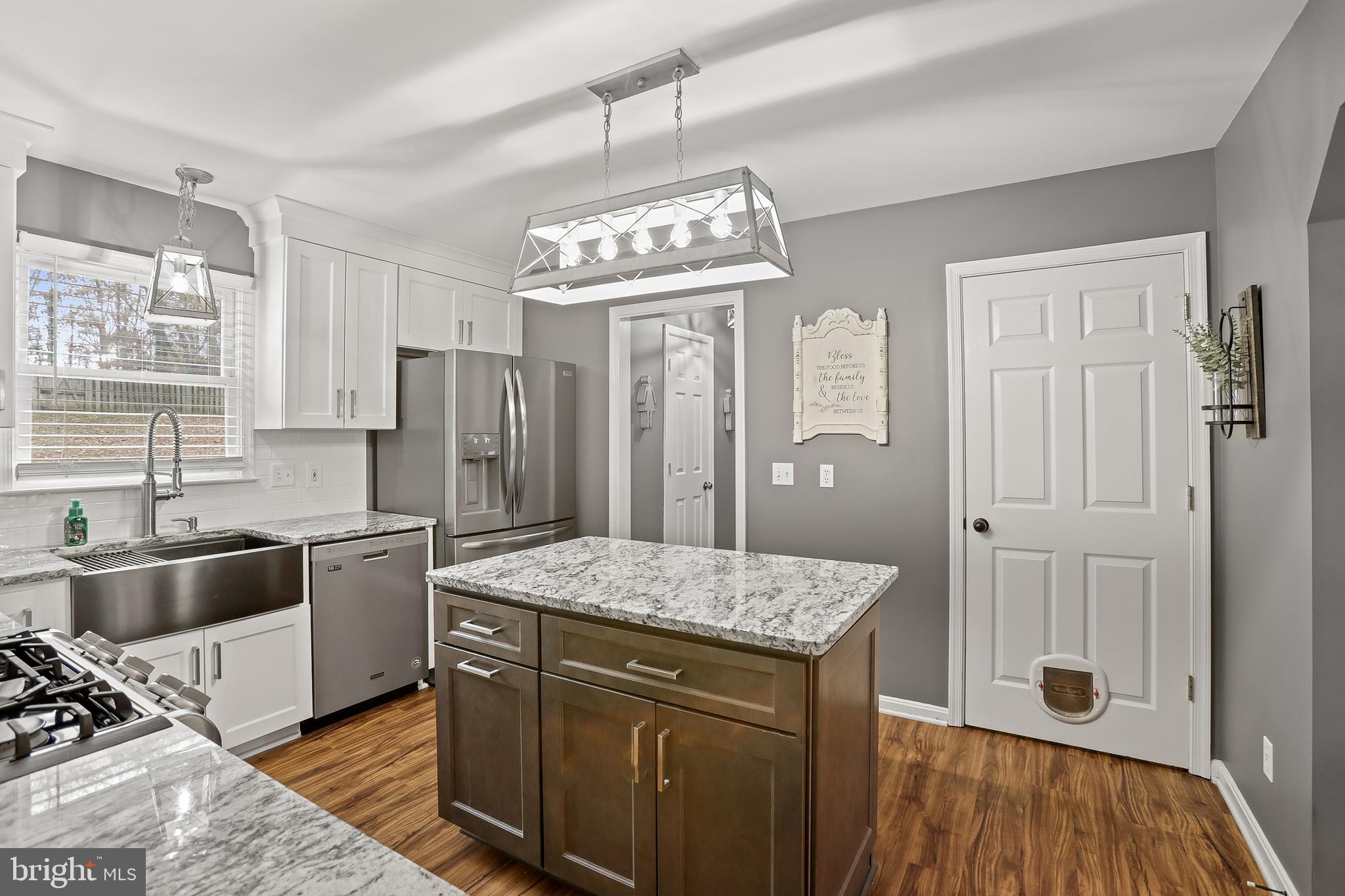 RIDGE POINTE - Residential