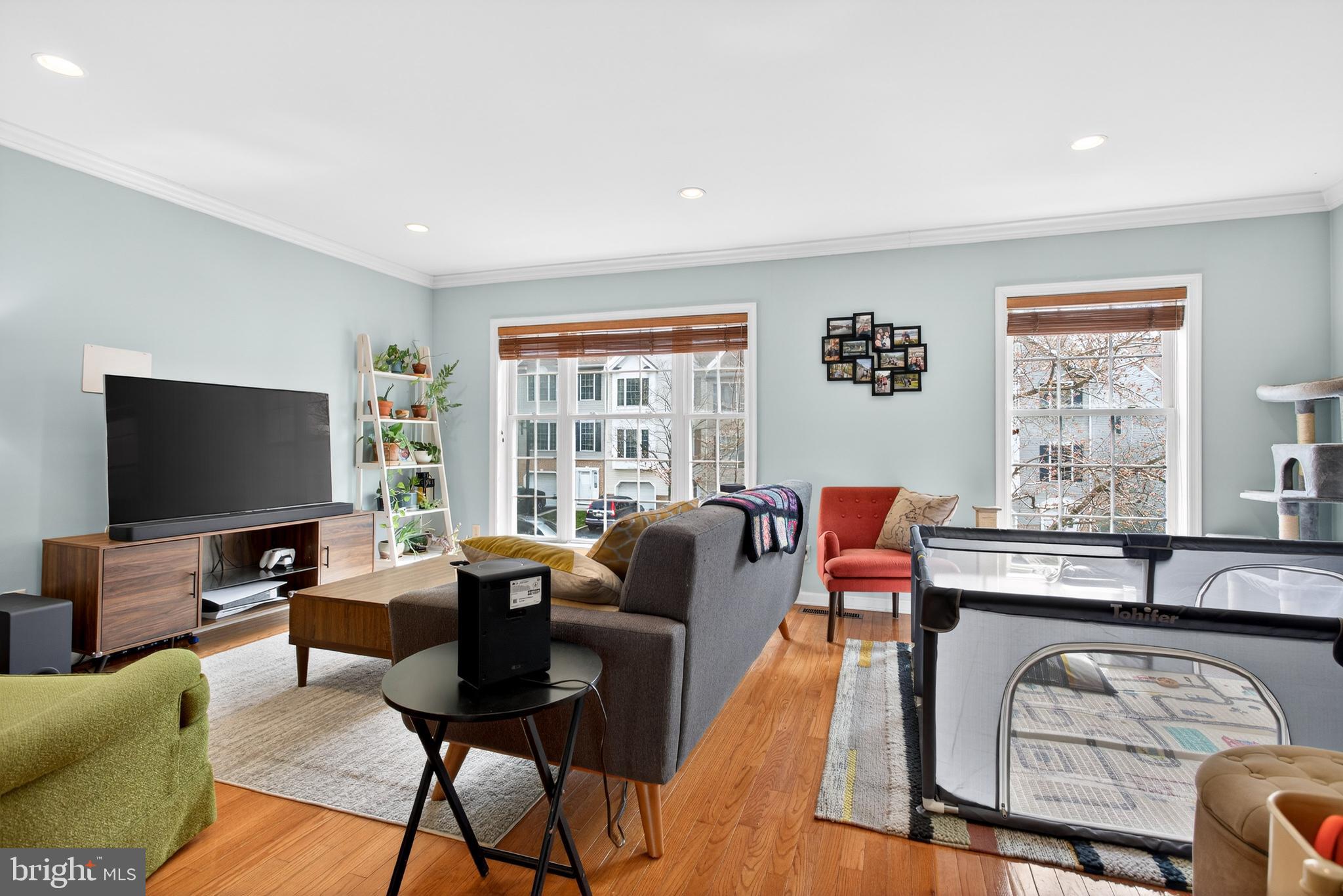 ROXBOROUGH - Residential