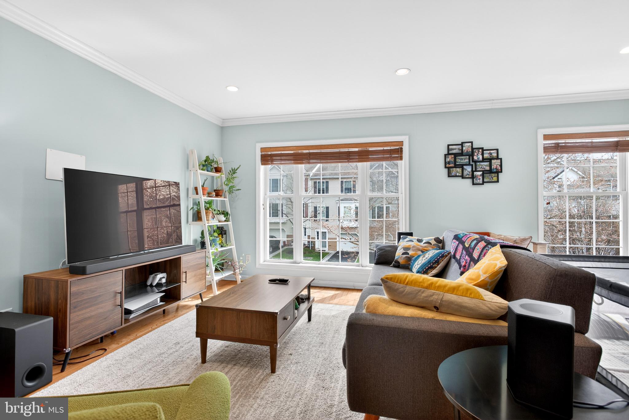 ROXBOROUGH - Residential