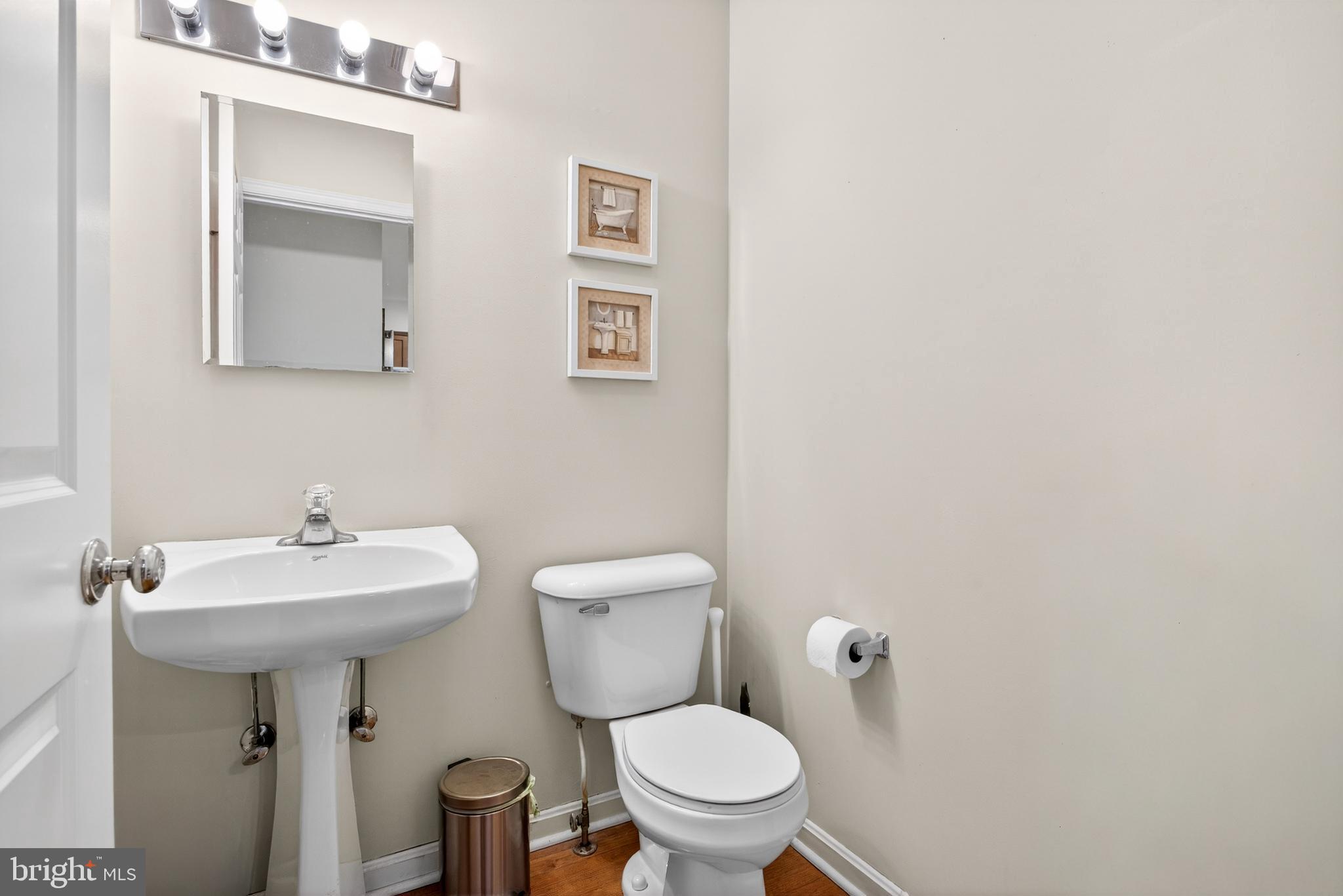 ROXBOROUGH - Residential