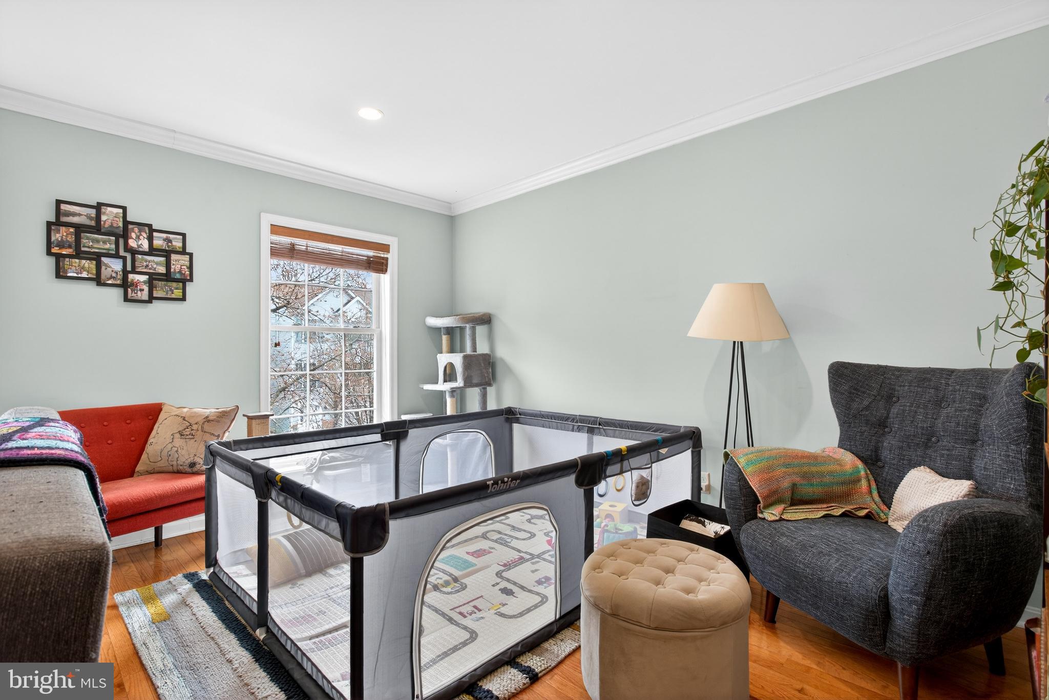 ROXBOROUGH - Residential