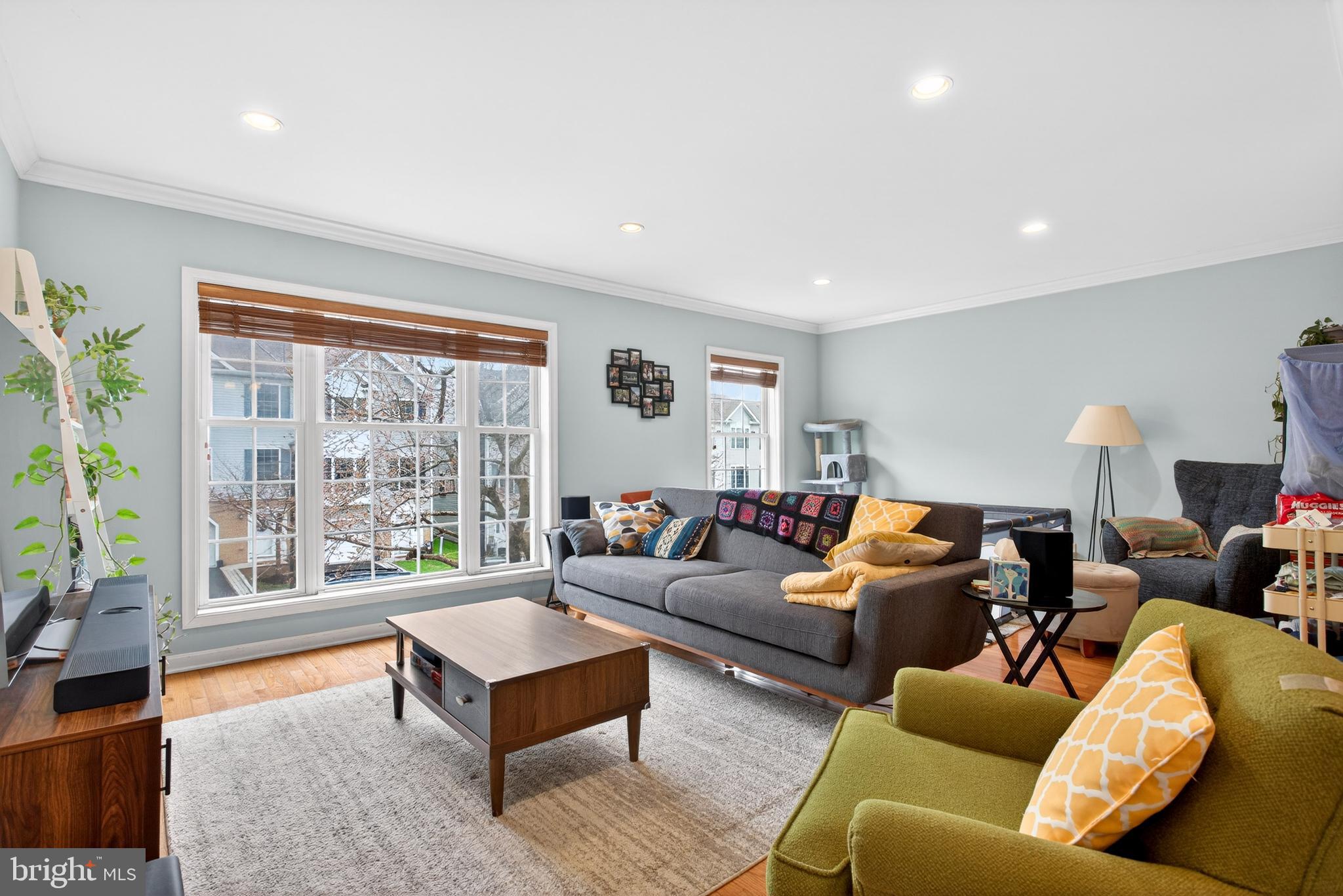 ROXBOROUGH - Residential