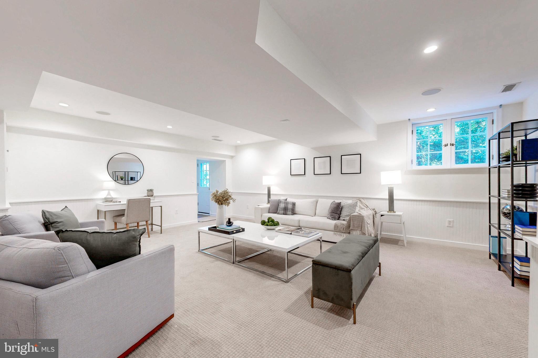 MURRAY HILL - Residential