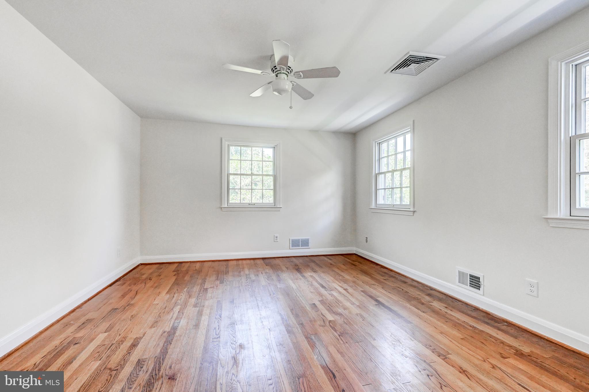 MURRAY HILL - Residential