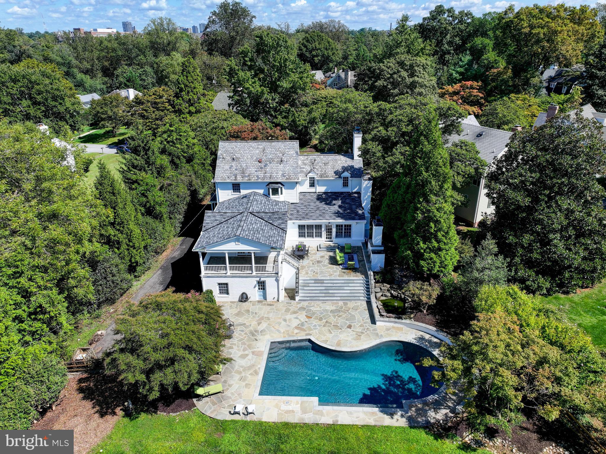 MURRAY HILL - Residential