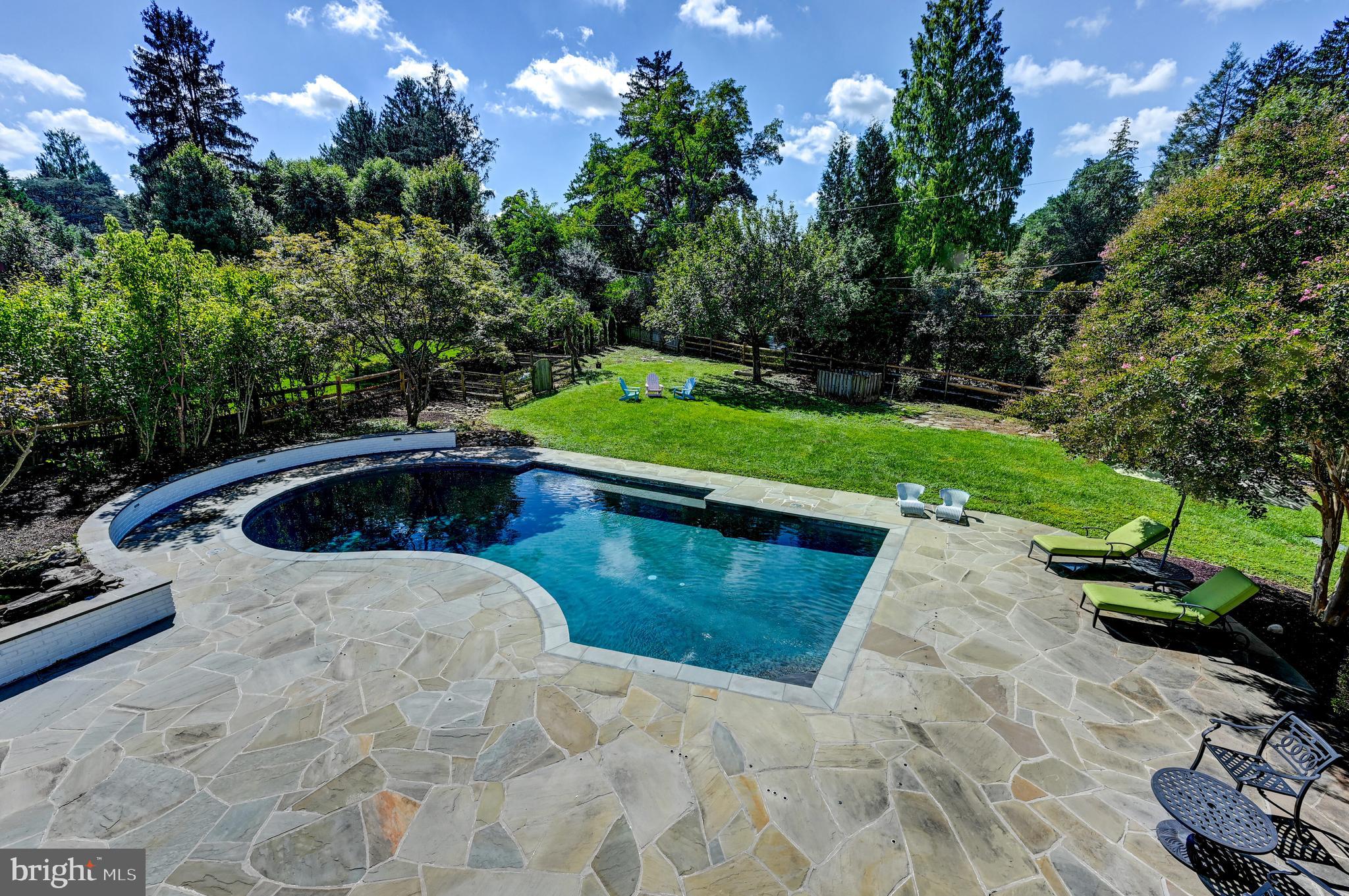 MURRAY HILL - Residential