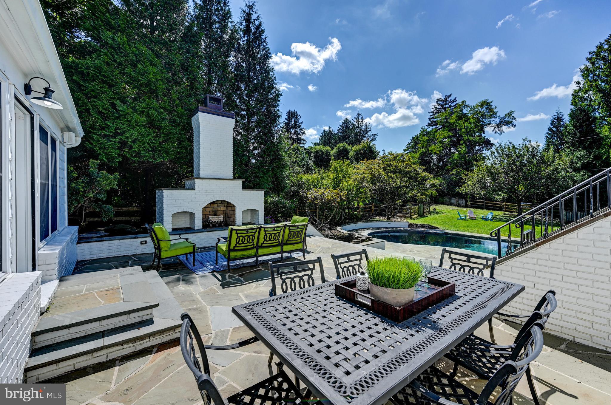 MURRAY HILL - Residential