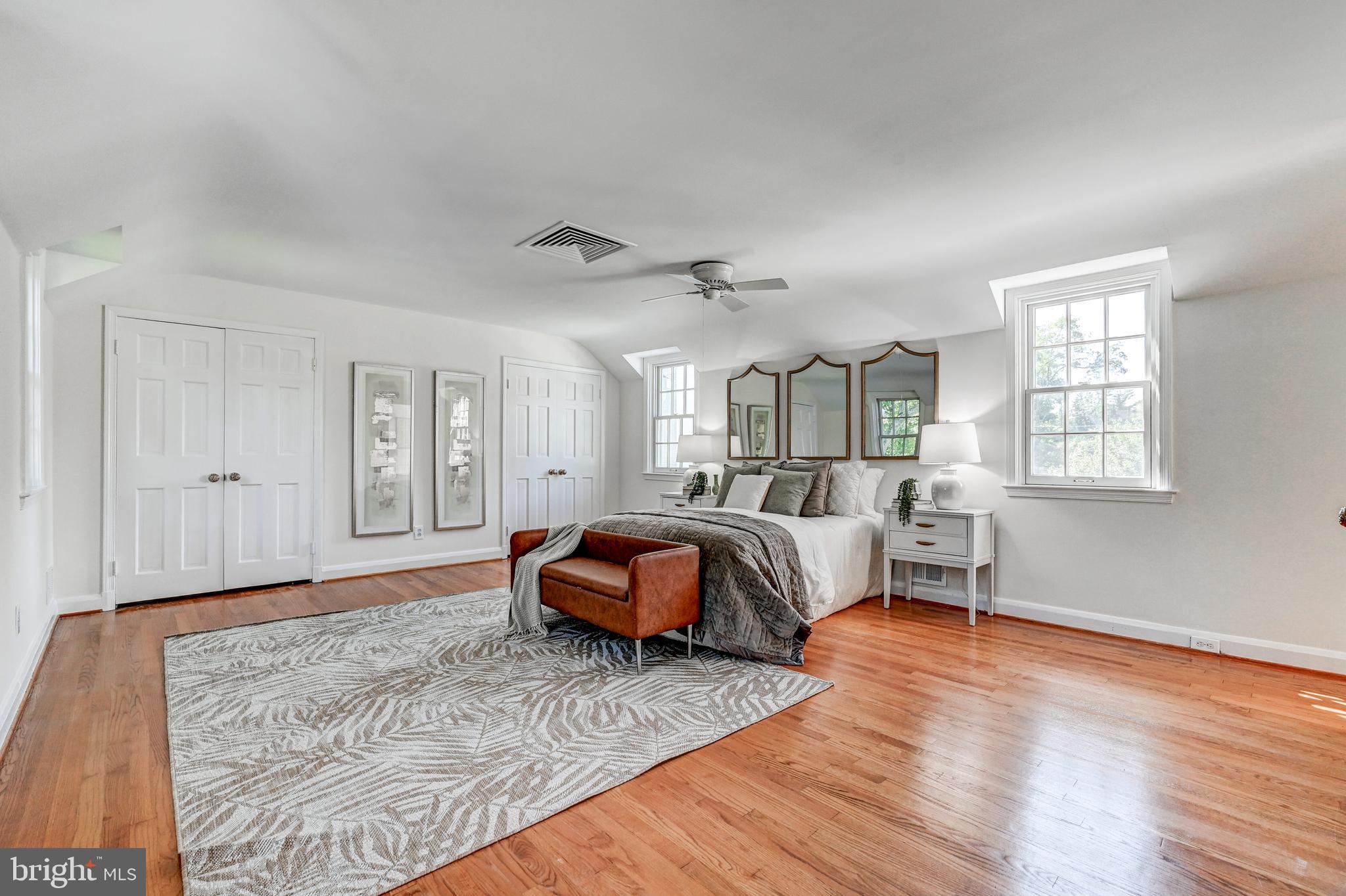 MURRAY HILL - Residential