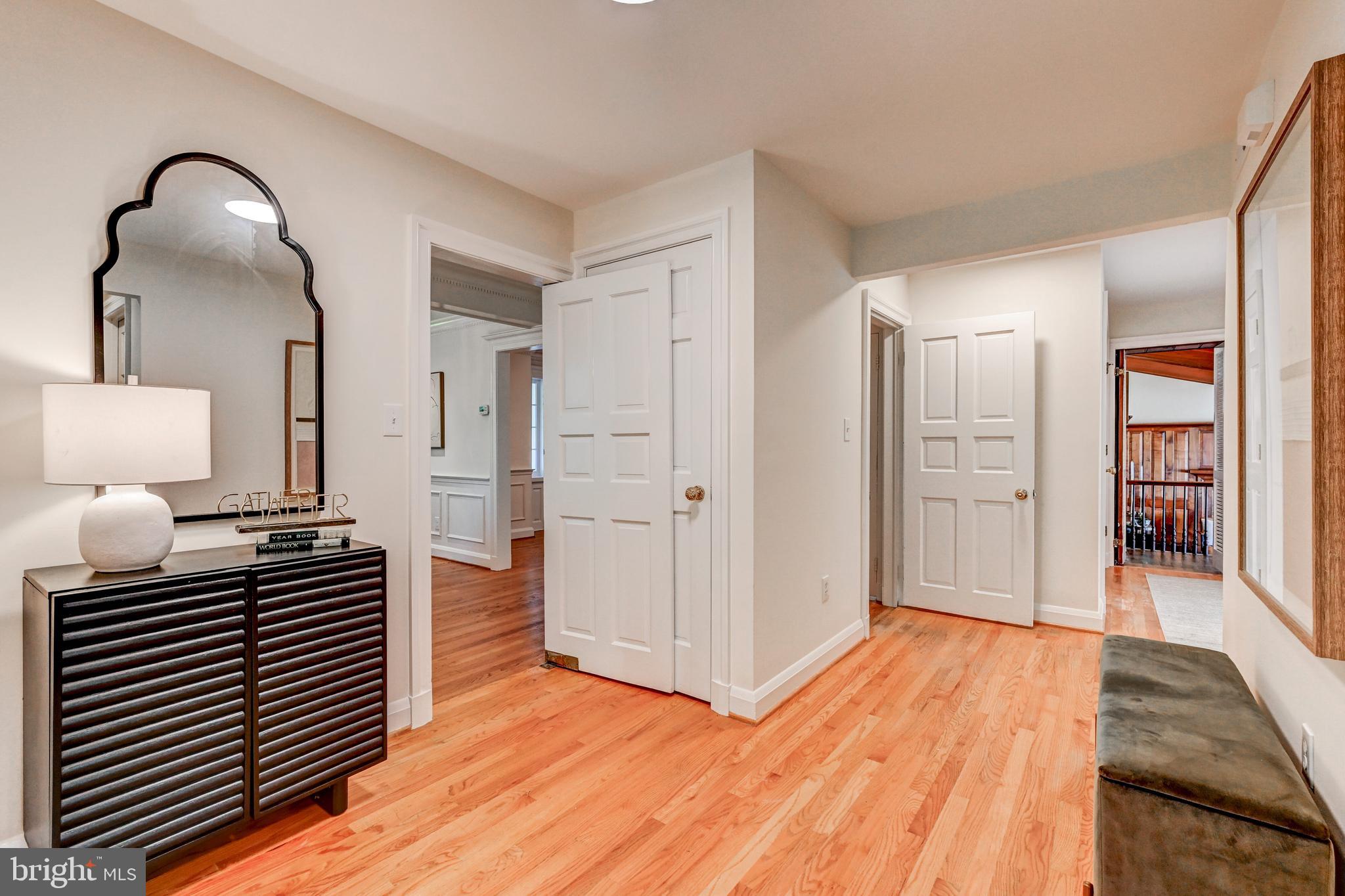 MURRAY HILL - Residential