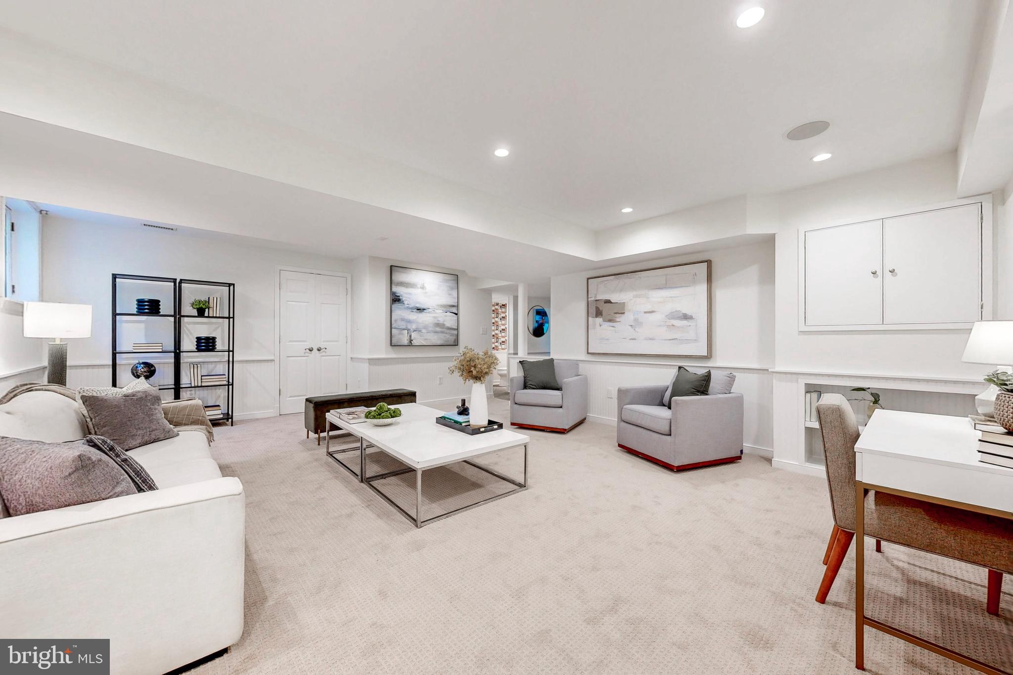 MURRAY HILL - Residential