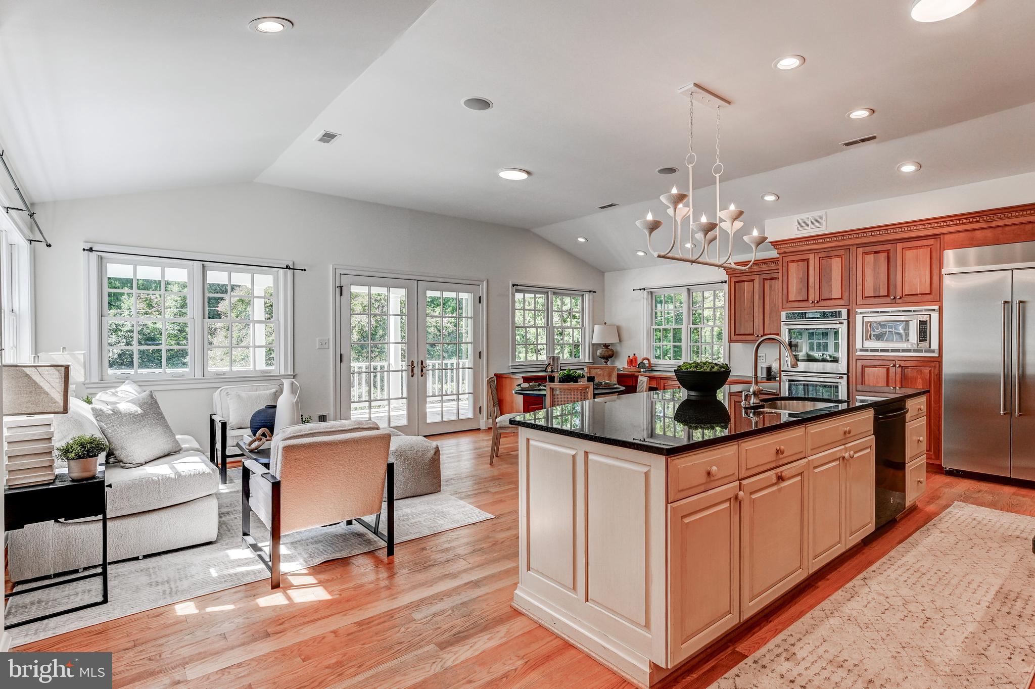 MURRAY HILL - Residential