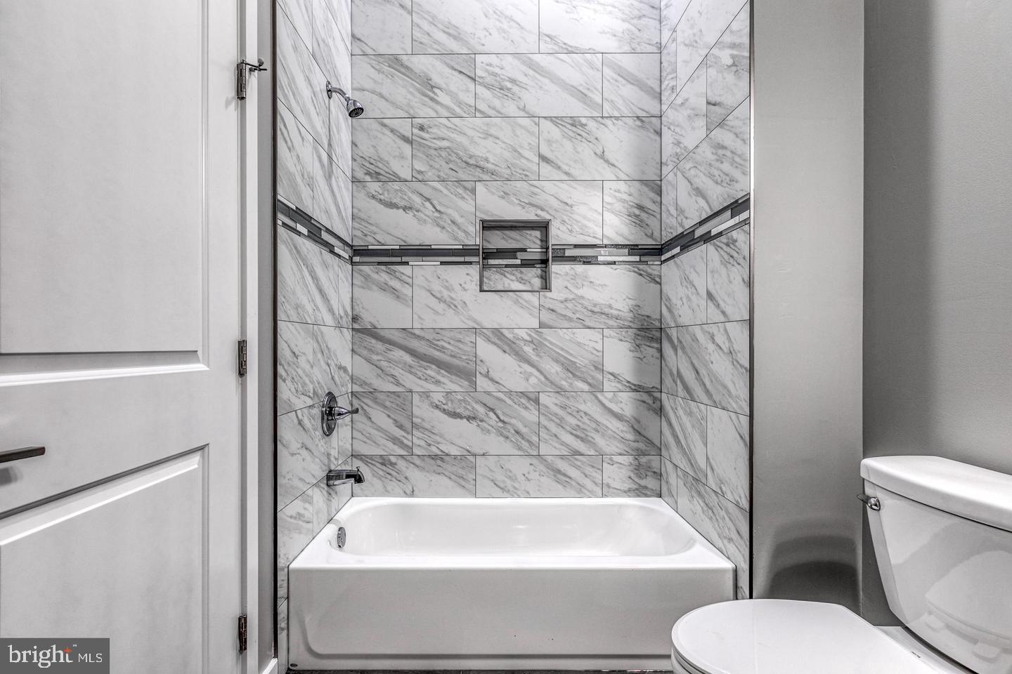 AVENUE OF THE ARTS - Residential Income